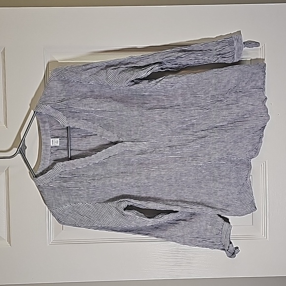 Old Navy Linen Blend Pullover Top Size XS - Picture 1 of 5
